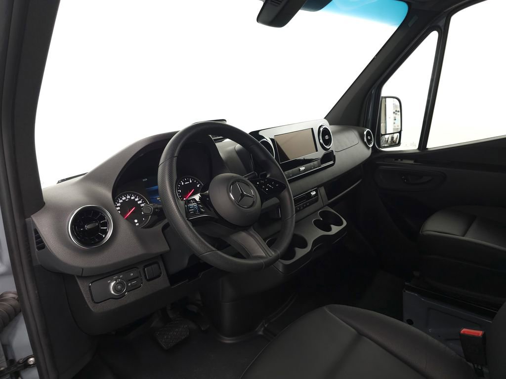 Used 2026 Mercedes-Benz Sprinter 2500 image 8