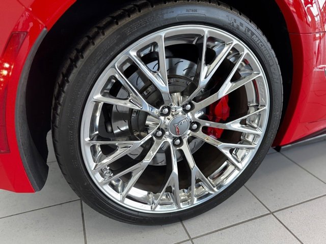 Used 2015 Chevrolet Corvette Z06 w/ 3LZ Preferred Equipment Group image 36