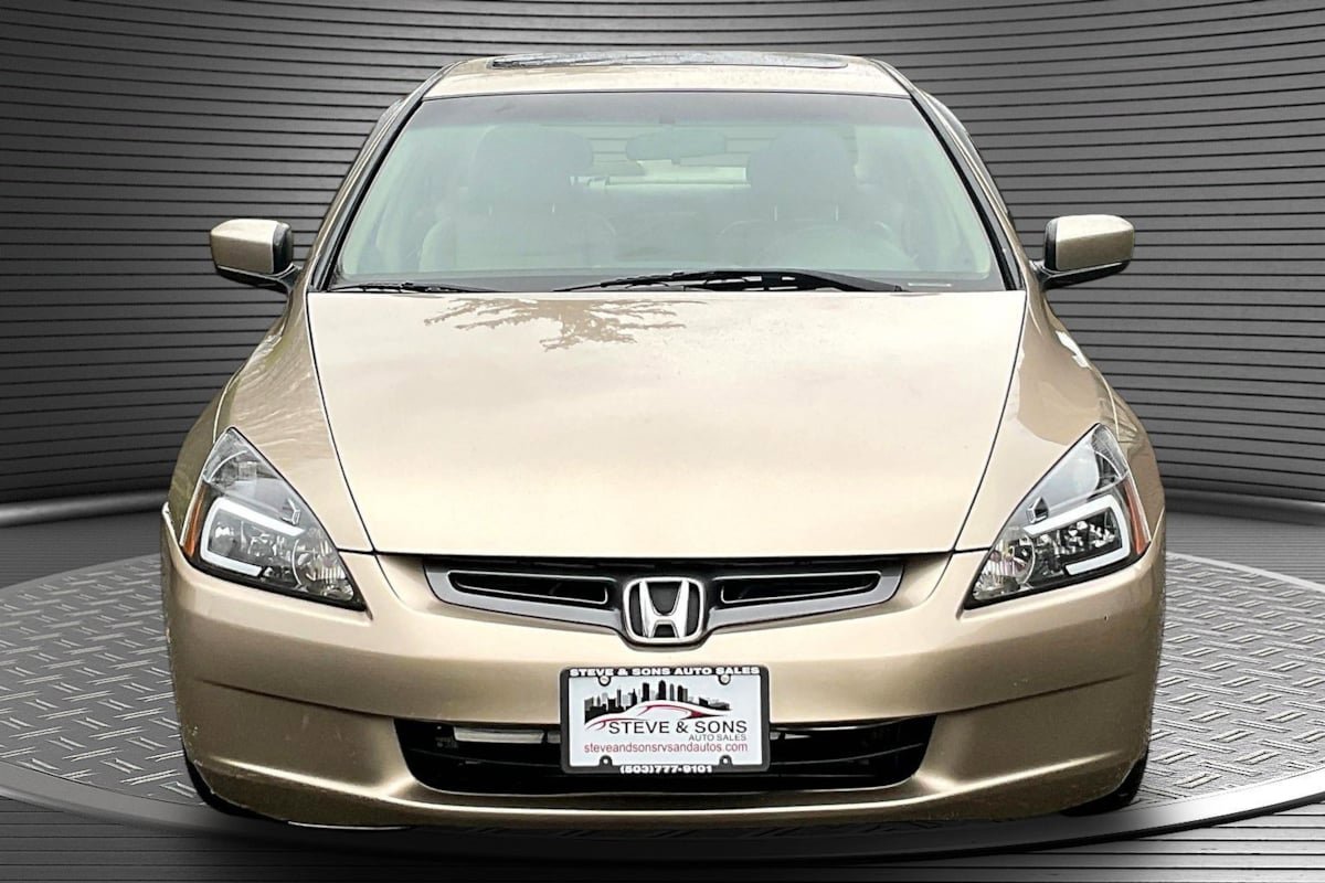 Used 2004 Honda Accord EX image 2