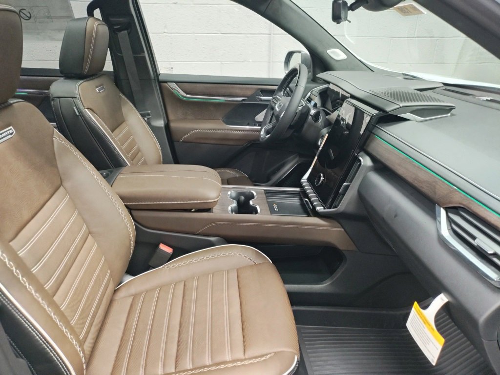 New 2026 GMC Acadia Denali Ultimate w/ LPO, Floor Liner Package image 7