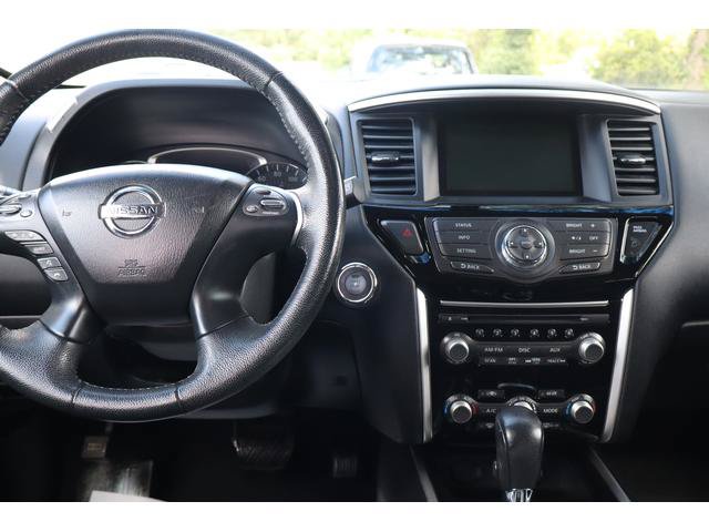 Used 2013 Nissan Pathfinder SV AWD/4WD image 12