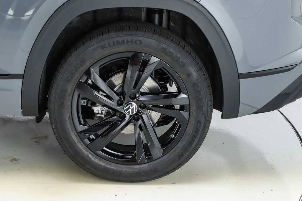 New 2026 Volkswagen Atlas Cross Sport SEL R-Line image 45