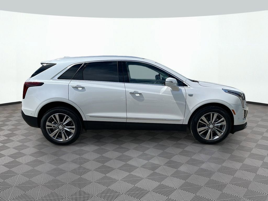 New 2026 Cadillac XT5 Premium Luxury w/ Driver Assist Package AWD/4WD image 4