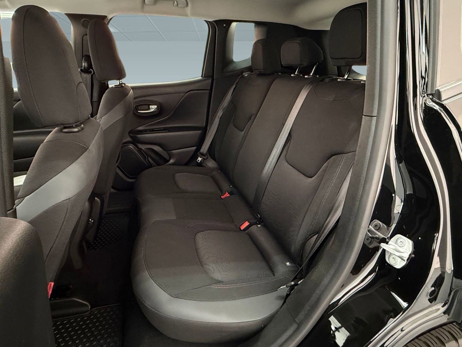 Used 2023 Jeep Renegade Trailhawk image 12