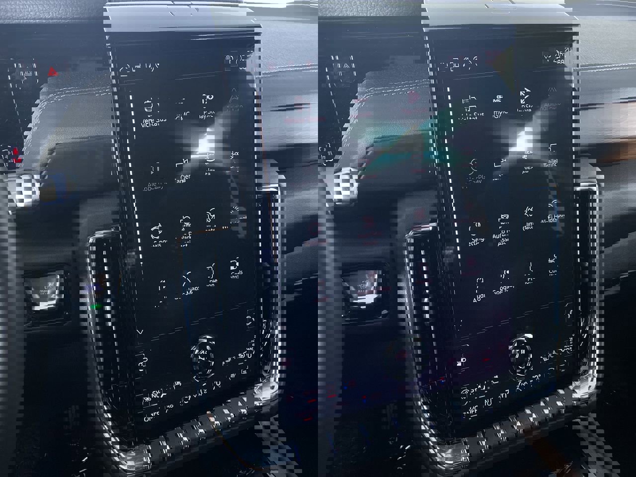 Certified 2025 GMC Yukon Denali image 5