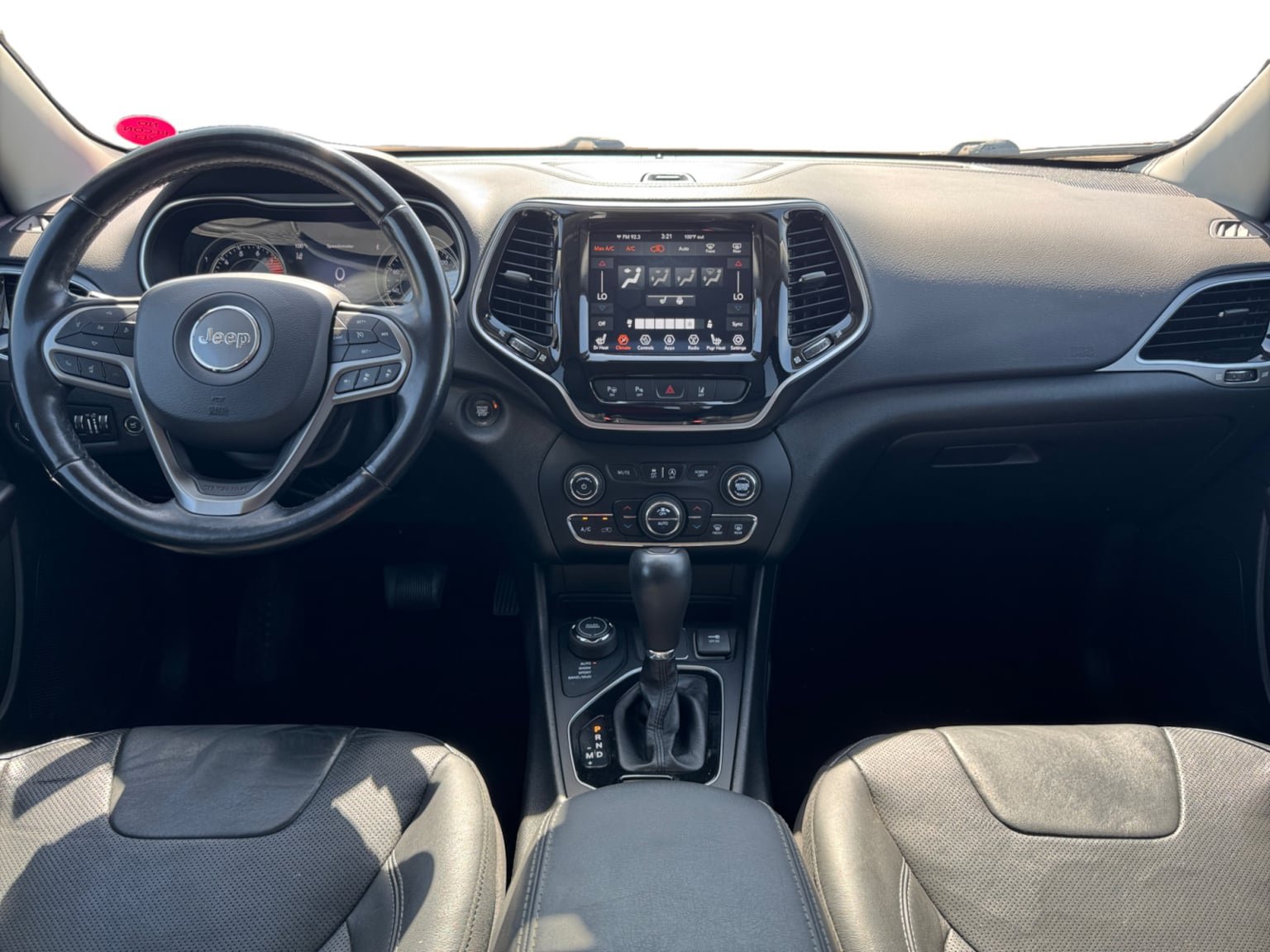 Used 2021 Jeep Cherokee Limited AWD/4WD image 12