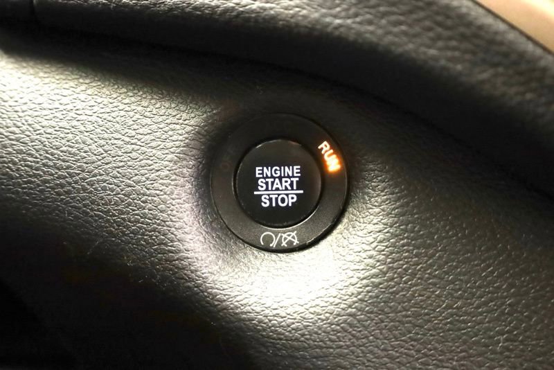 Used 2018 Jeep Cherokee Limited image 25