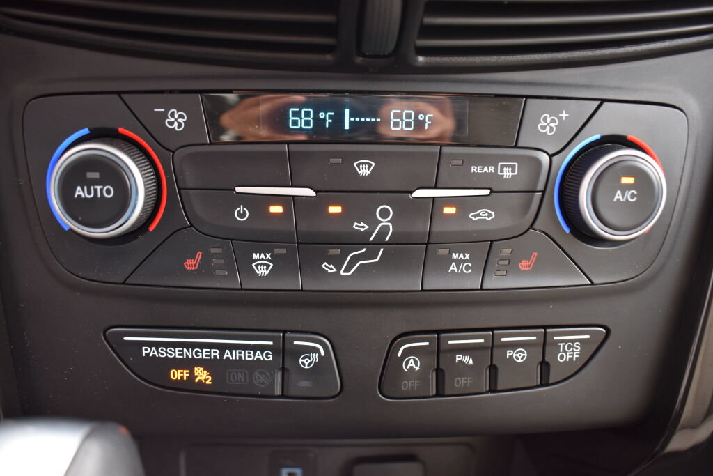 Used 2019 Ford Escape Titanium AWD/4WD image 12