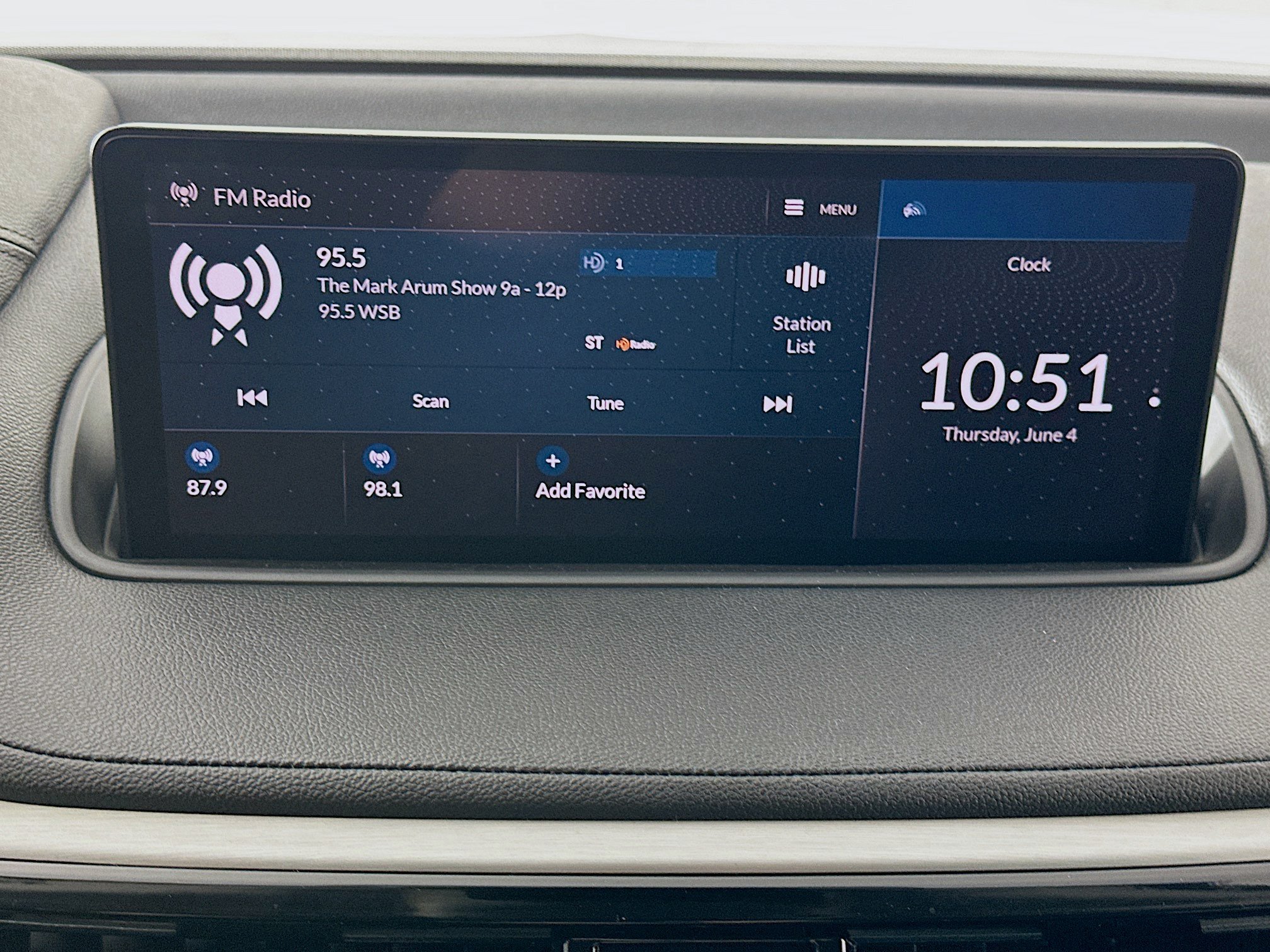 Used 2024 Acura MDX SH-AWD image 19