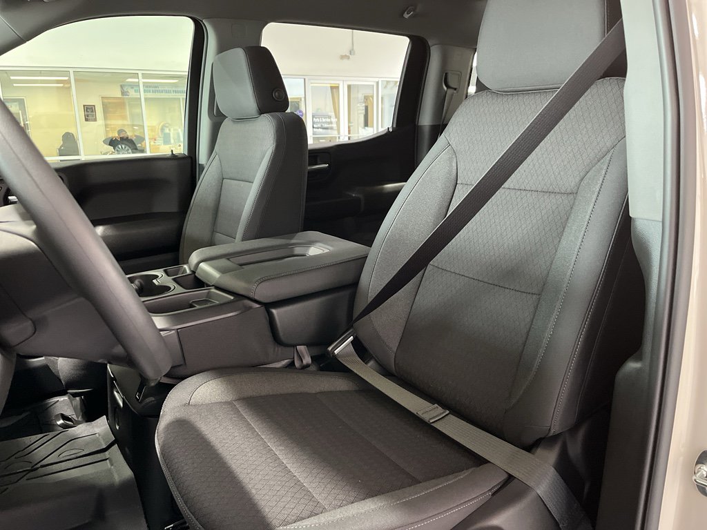 New 2026 Chevrolet Silverado 1500 Custom RWD image 22