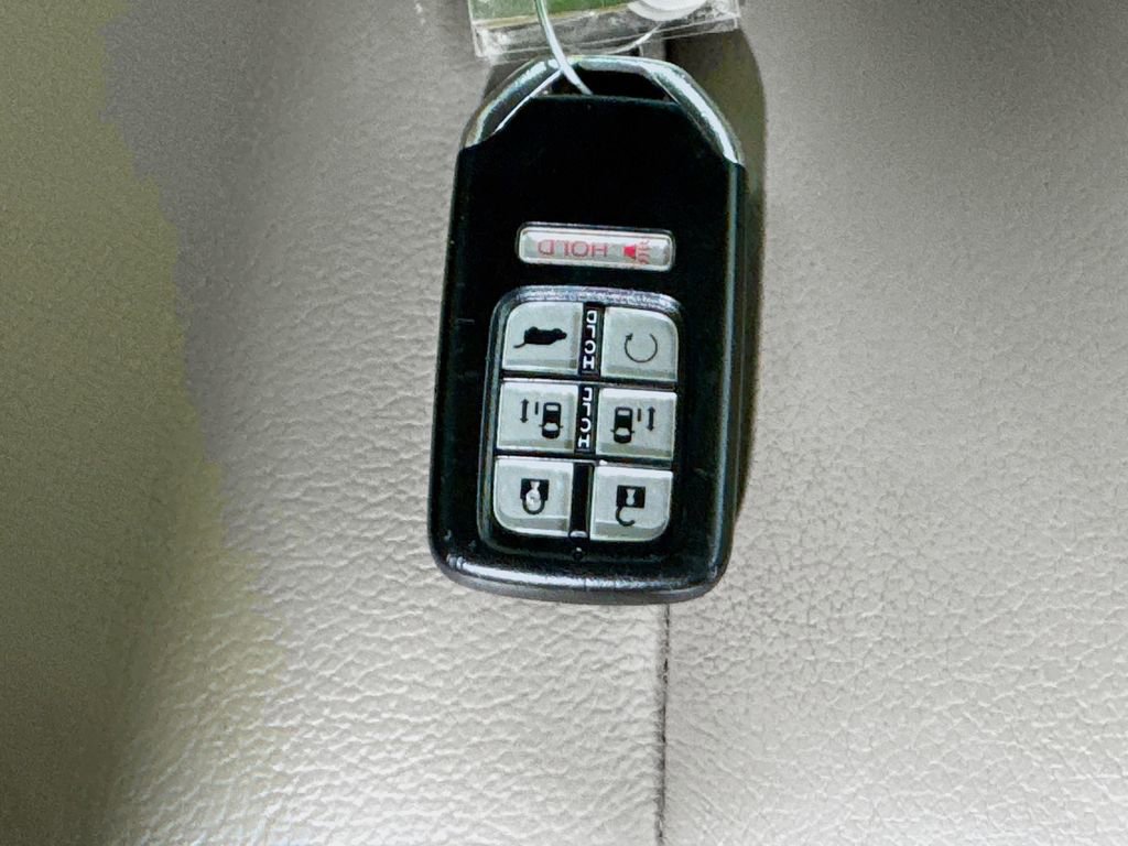 Used 2018 Honda Odyssey EX-L image 39