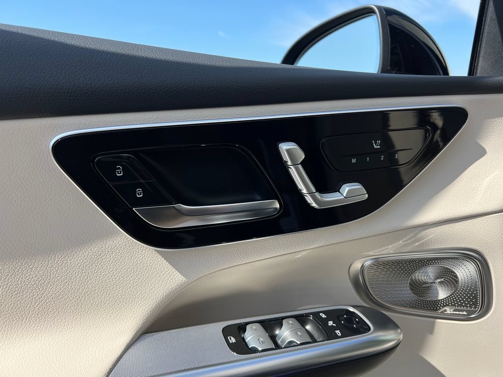 New 2027 Mercedes-Benz GLC 300 4MATIC image 11