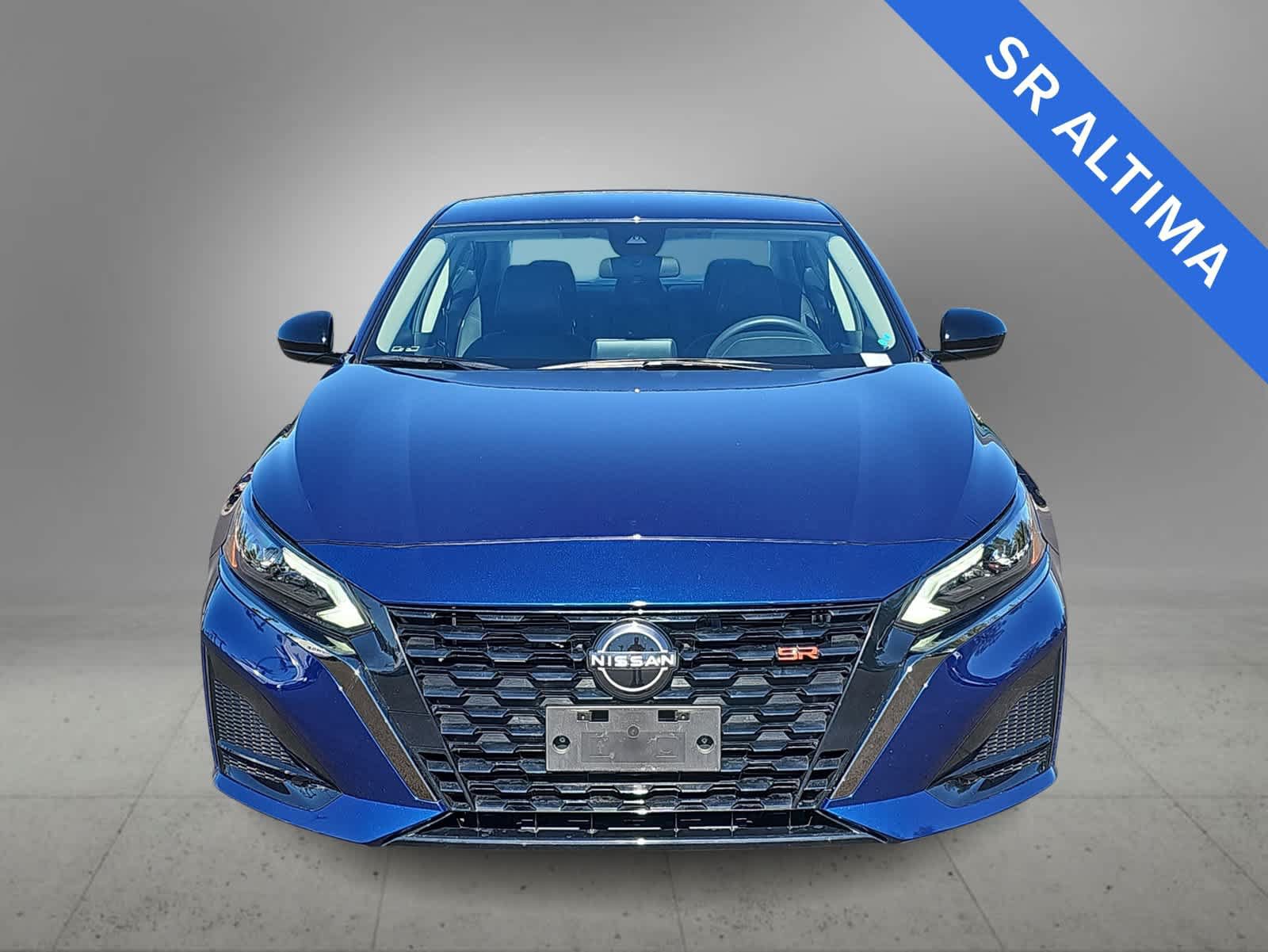 Used 2023 Nissan Altima 2.5 SR FWD image 3