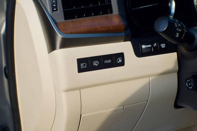 Used 2018 Lexus LX 570 4WD w/ Luxury Package image 34