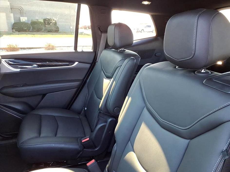 Used 2025 Cadillac XT6 Premium Luxury image 22