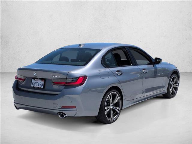 Used 2023 BMW 330i Sedan w/ Driving Assistance Package RWD image 5