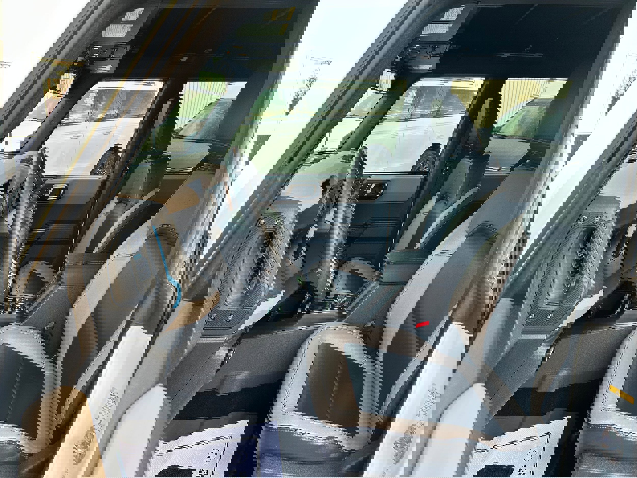 Used 2024 Ford Bronco Wildtrak image 6