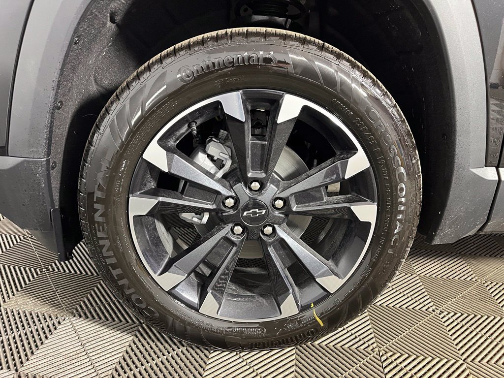 New 2027 Chevrolet Equinox RS w/ Convenience Package III FWD image 26