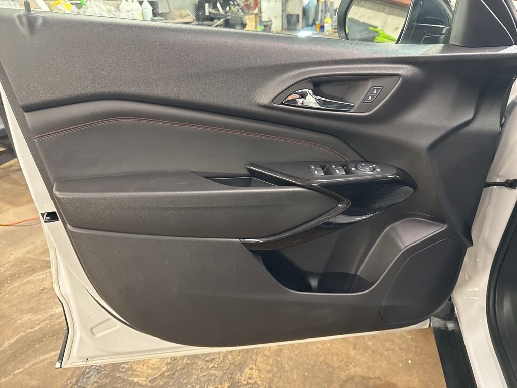 Used 2024 Chevrolet Trax RS w/ Driver Confidence Package image 11