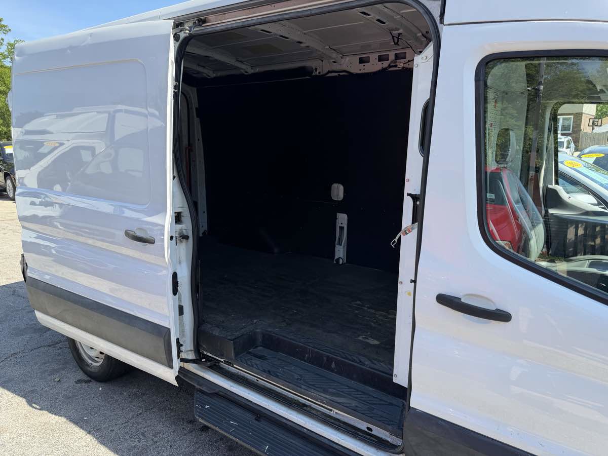 Used 2019 Ford Transit 150 148 Medium Roof RWD image 8