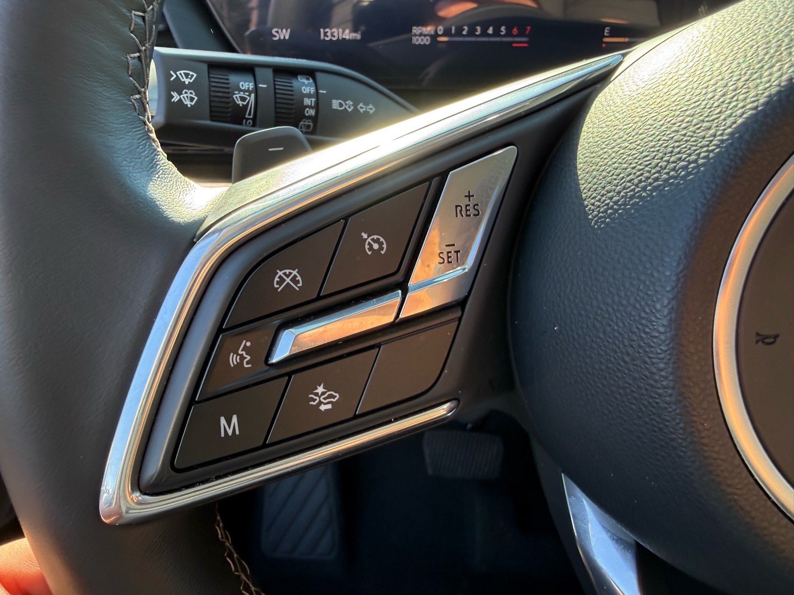 Used 2025 Buick Envision Avenir AWD/4WD image 28