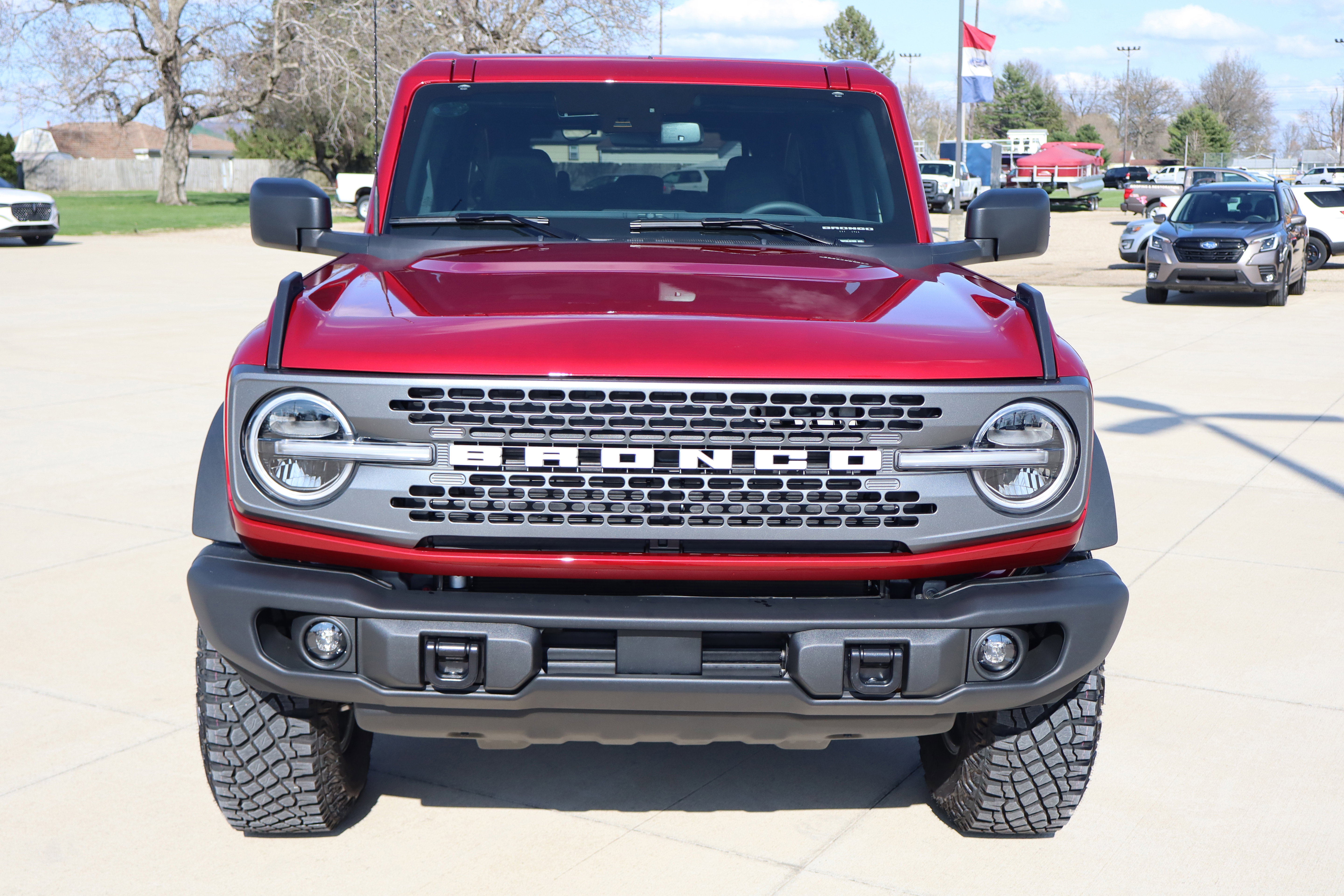 New 2025 Ford Bronco Badlands image 2