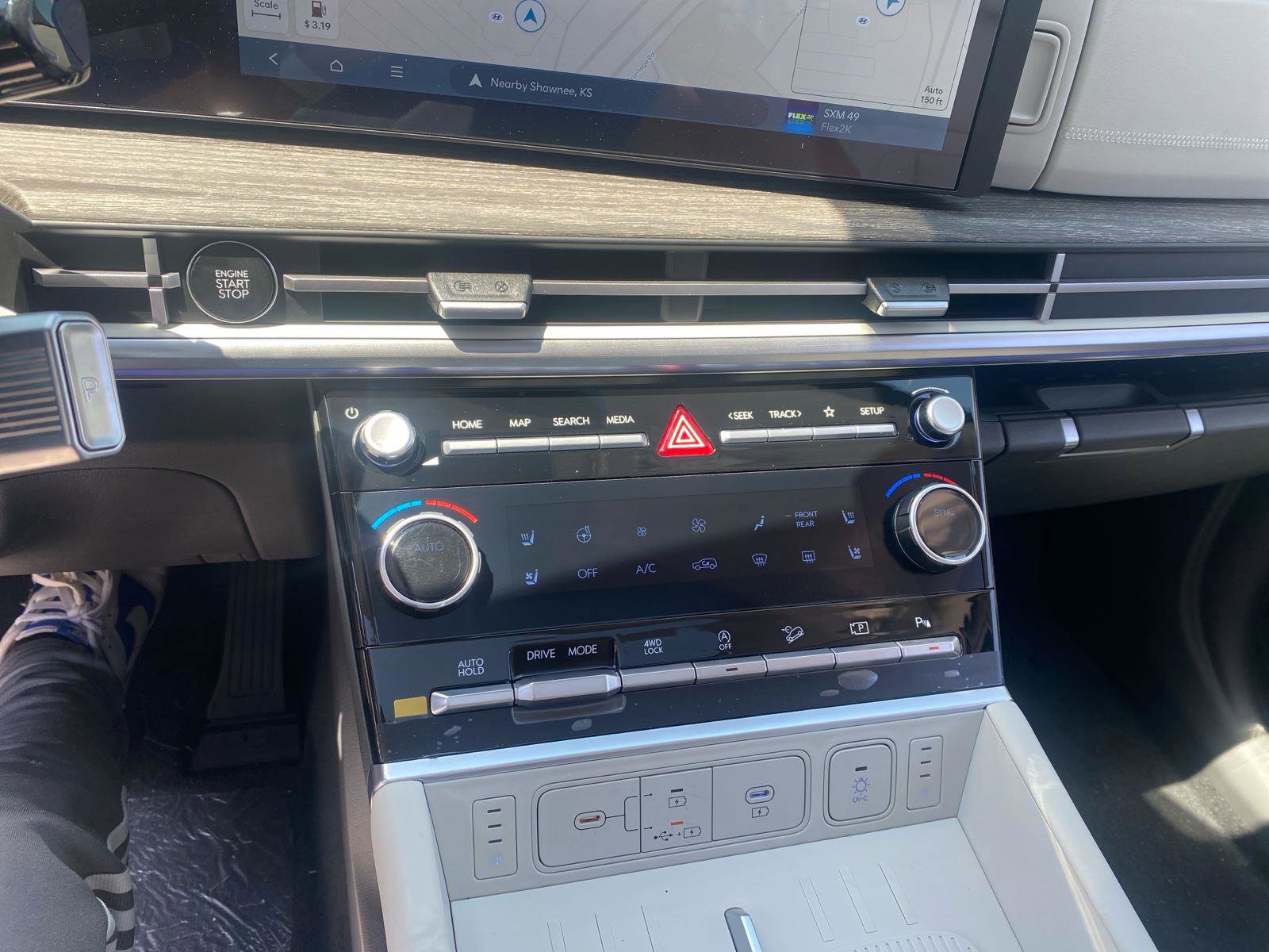 Certified 2024 Hyundai Santa Fe Calligraphy image 25