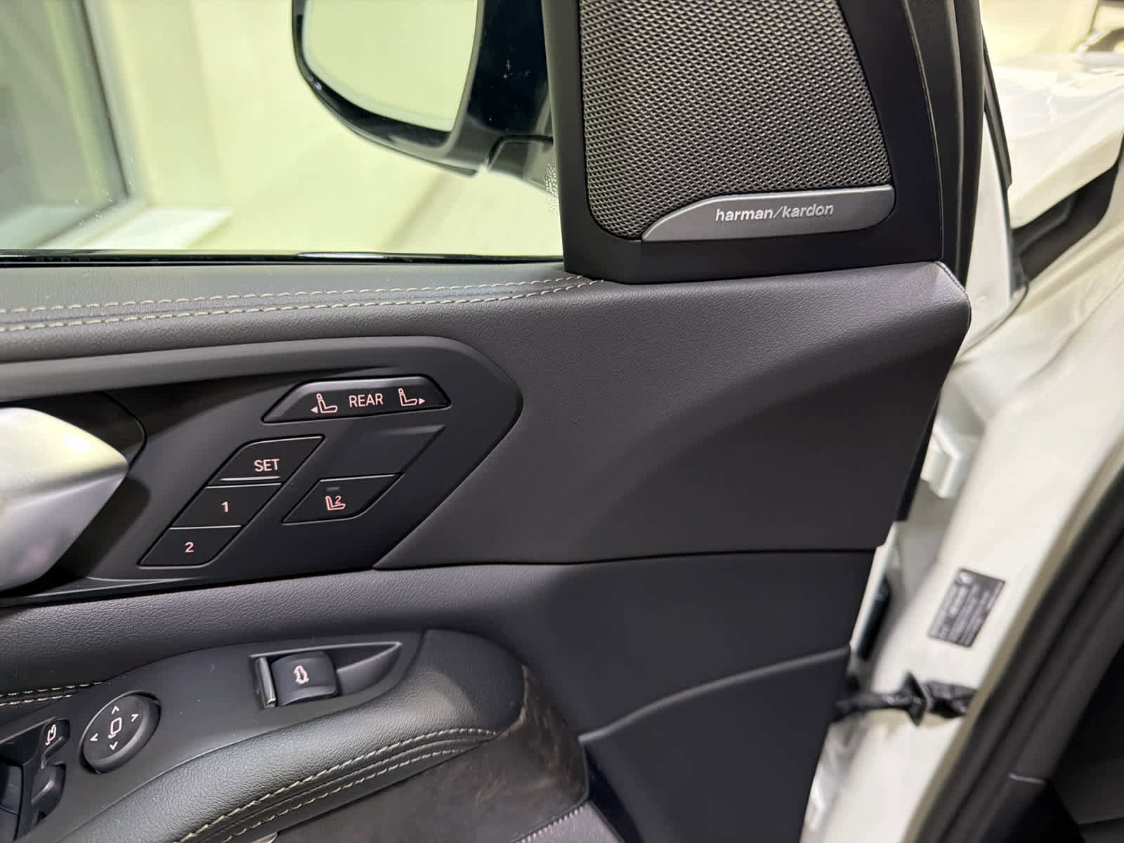 New 2026 BMW X7 xDrive40i w/ M Sport Package image 26