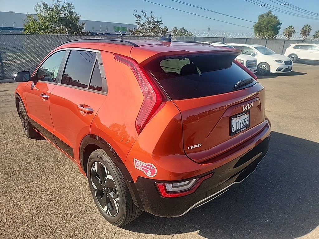 Certified 2023 Kia Niro Wave FWD image 10