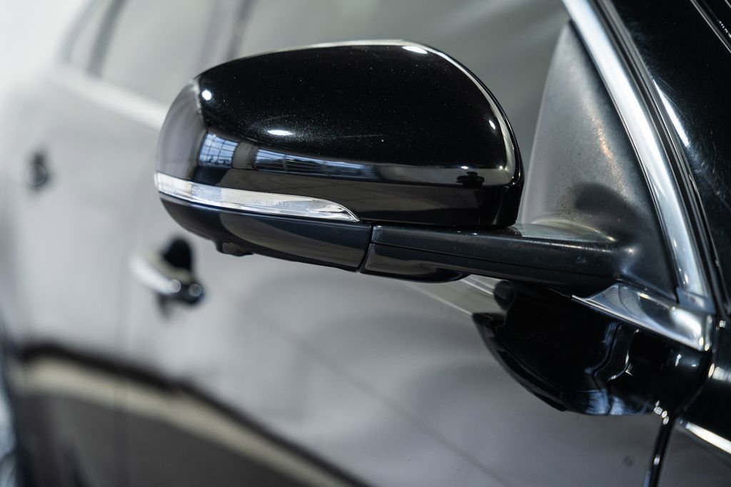 Used 2019 Jaguar XJ R-Sport image 19