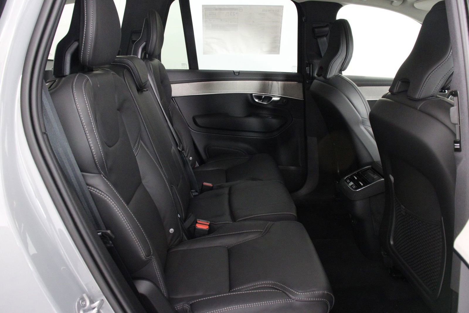 New 2025 Volvo XC90 B6 Ultra AWD/4WD image 11
