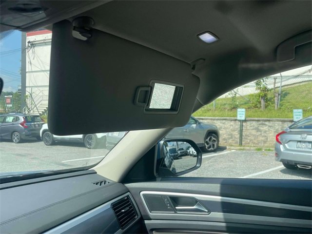 Used 2022 Volkswagen Atlas SEL R-Line image 34