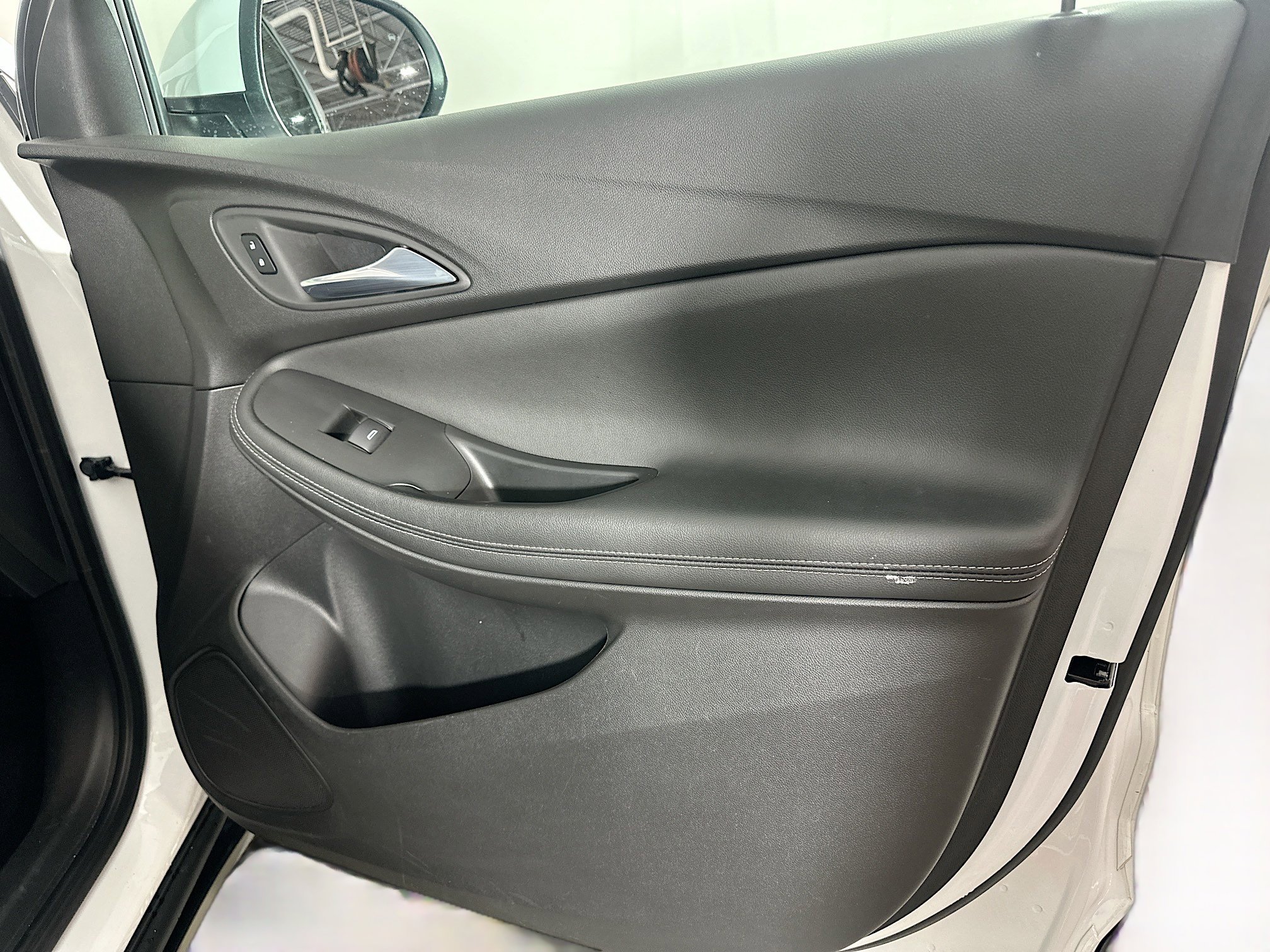 Used 2025 Buick Encore GX Preferred FWD image 30