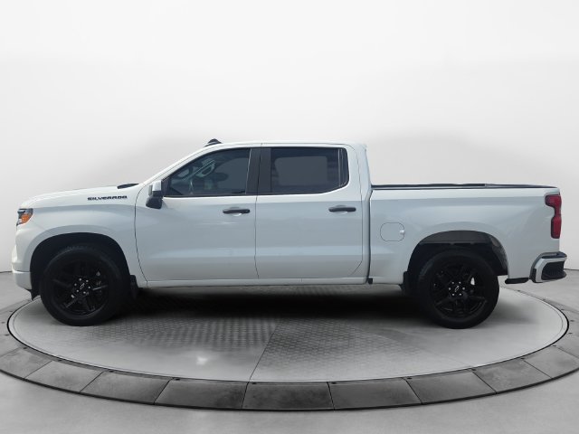 Used 2024 Chevrolet Silverado 1500 Custom RWD image 2