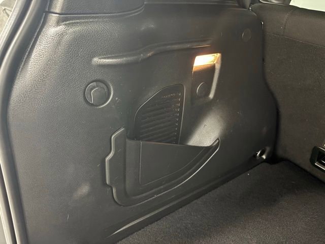 Used 2020 Jeep Renegade Latitude w/ Popular Equipment Group FWD image 9