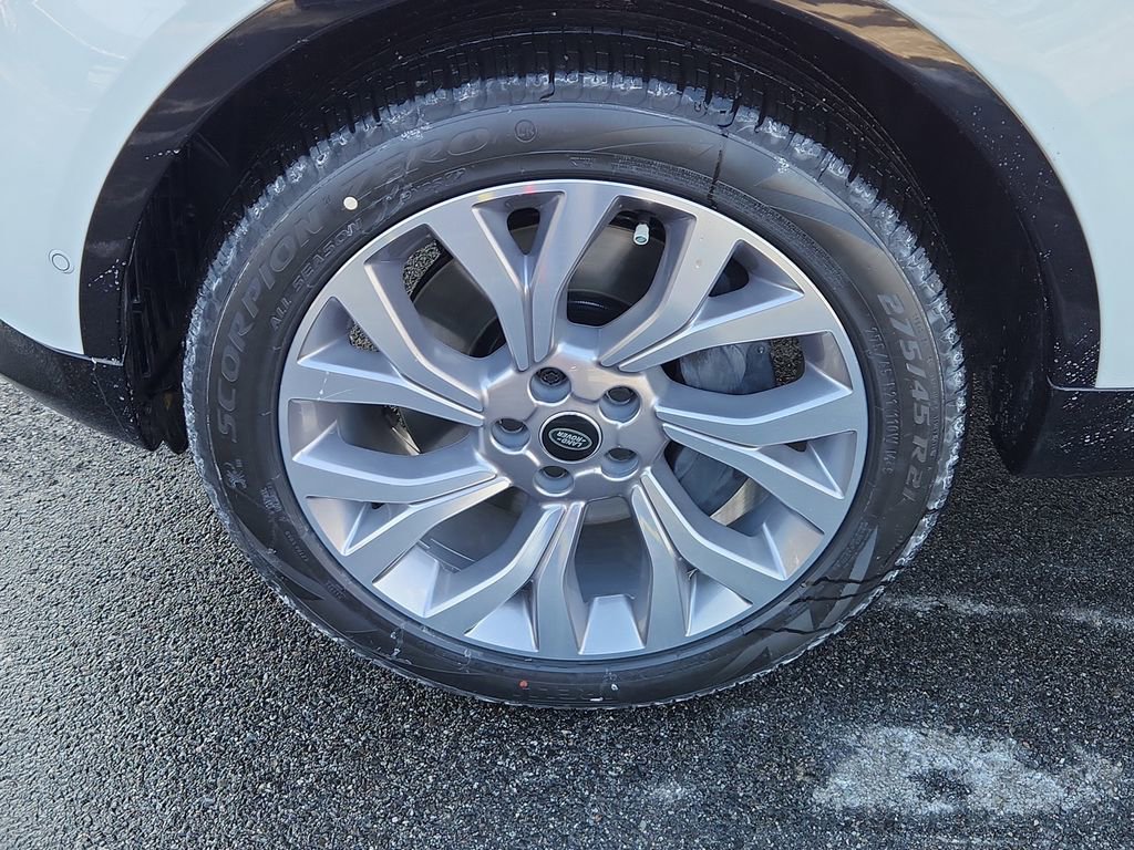 New 2026 Land Rover Discovery Limited Edition AWD/4WD image 9