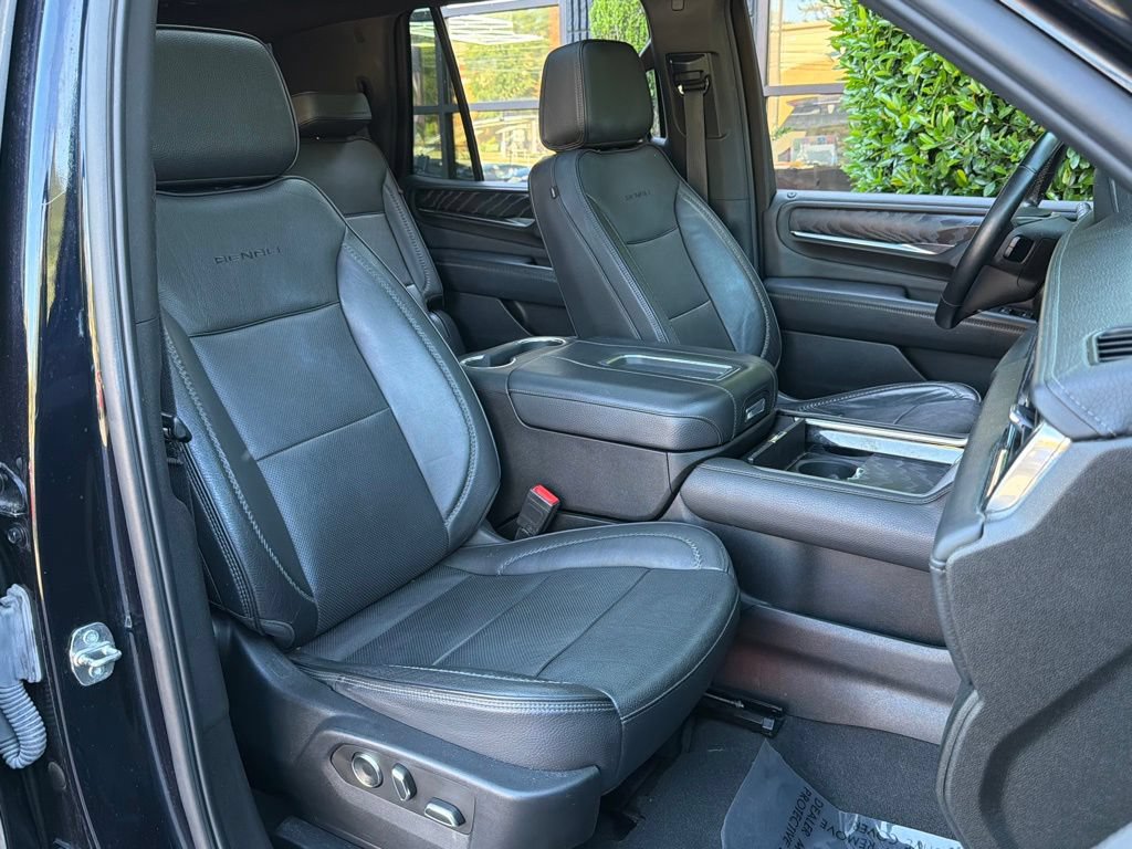 Used 2023 GMC Yukon Denali AWD/4WD image 36