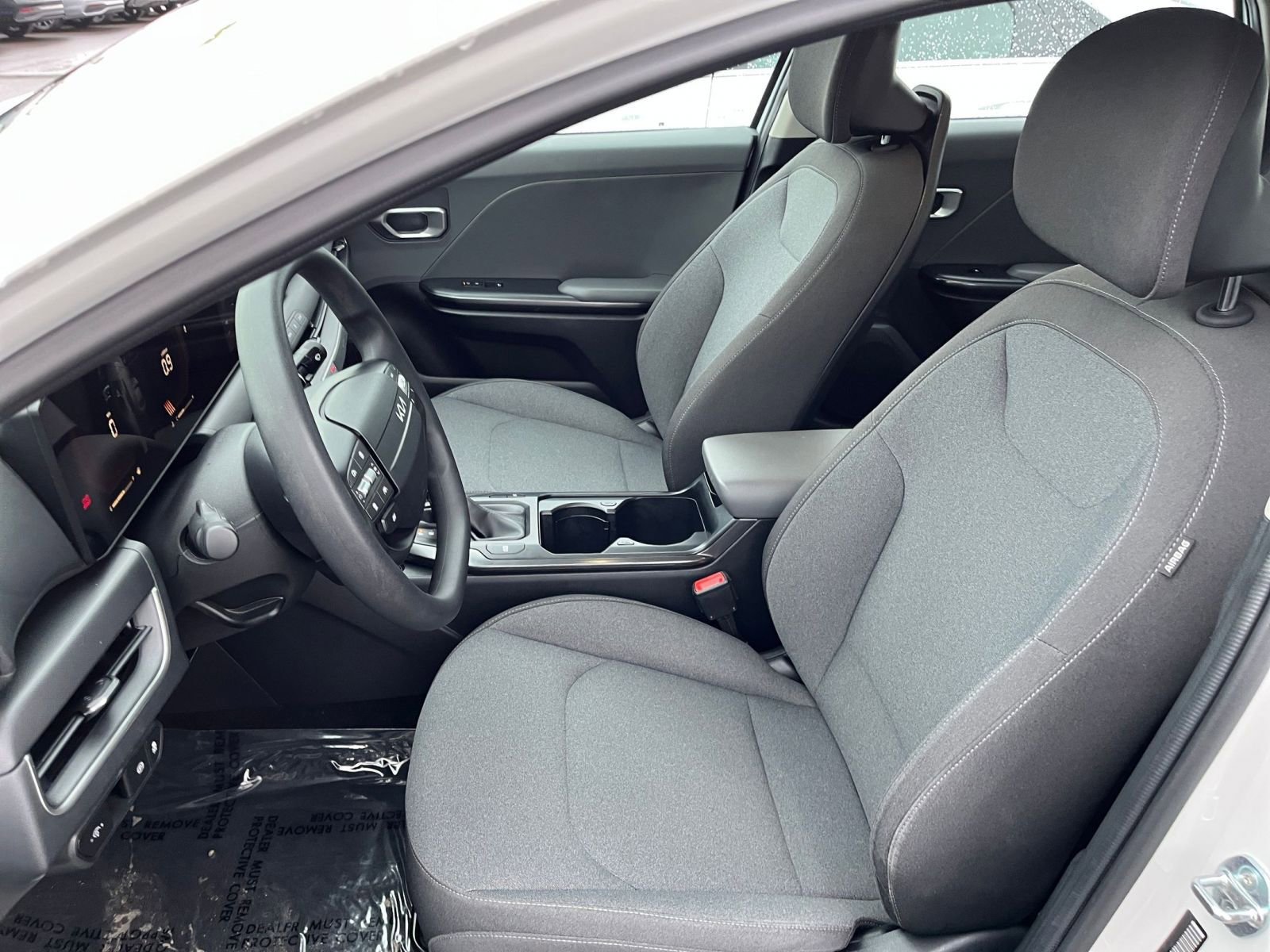 Used 2025 Kia K4 LXS image 35