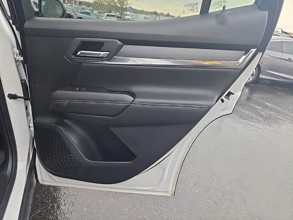 Used 2026 GMC Terrain Elevation w/ Elevation Premium Package image 29