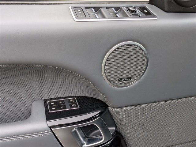 Used 2015 Land Rover Range Rover Long Wheelbase Autobiography image 10