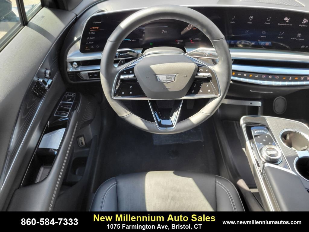 Used 2024 Cadillac Lyriq Luxury w/ LPO, Floor Liner Package image 13
