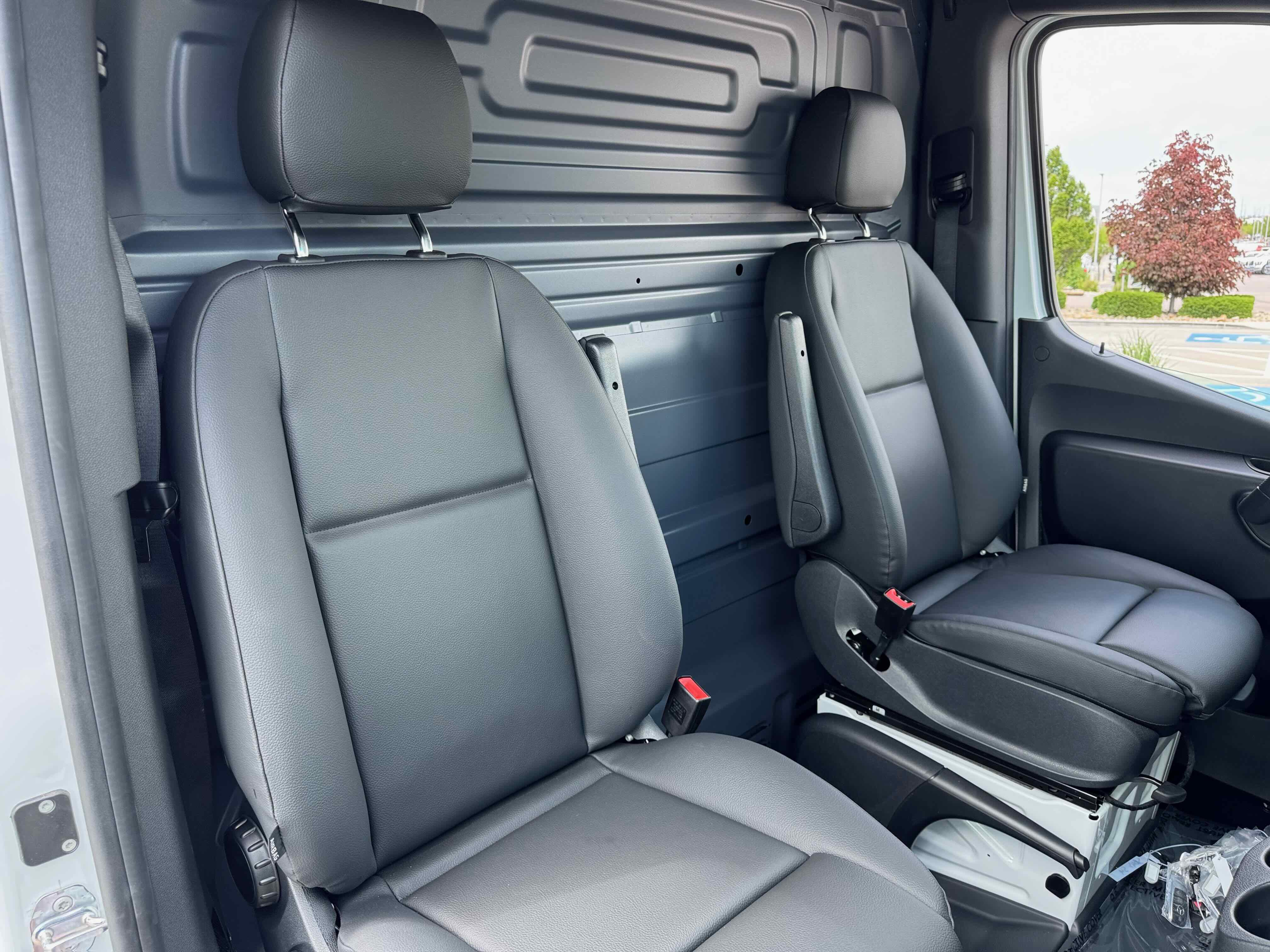 New 2025 Mercedes-Benz Sprinter 2500 image 29