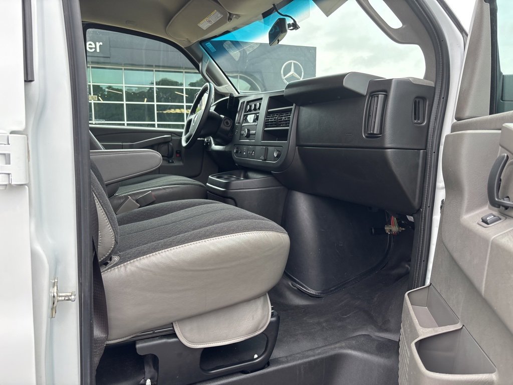 Used 2023 GMC Savana 2500 w/ Driver Convenience Package image 24