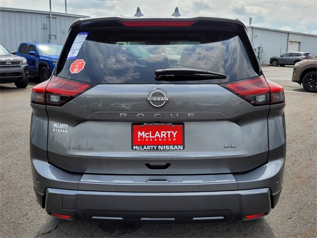 New 2025 Nissan Rogue SL w/ Tech Package image 4