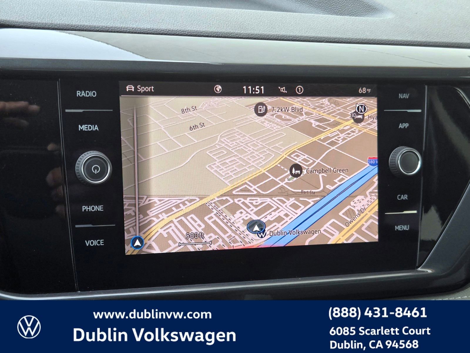 Certified 2022 Volkswagen Taos SEL w/ Panoramic Sunroof Package image 15