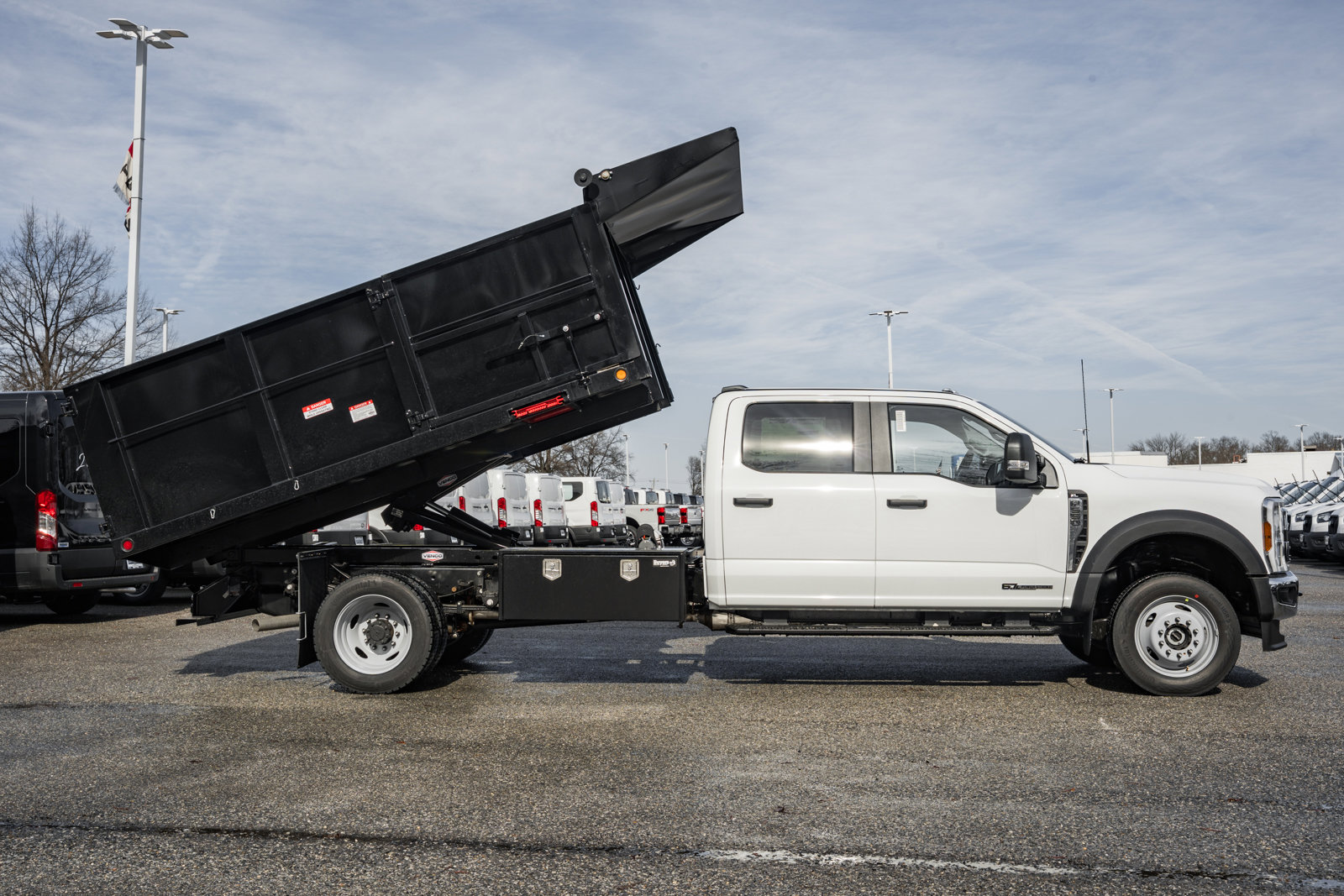 New 2026 Ford F550 4x4 Crew Cab image 3