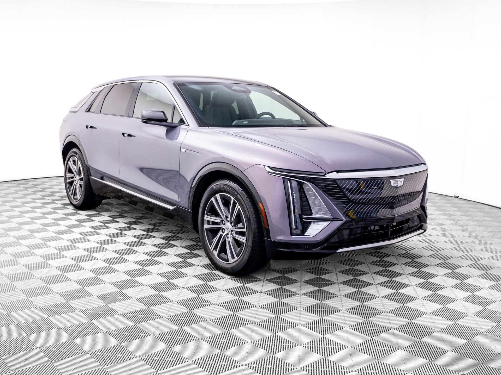 Certified 2024 Cadillac Lyriq Luxury w/ LPO, Floor Liner Package AWD/4WD image 9