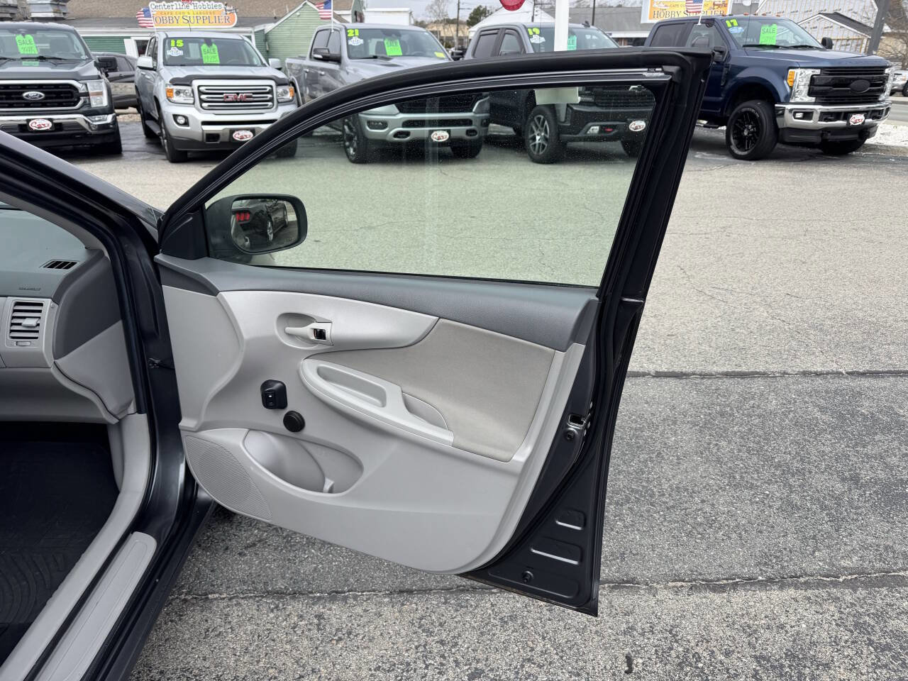 Used 2010 Toyota Corolla FWD image 35