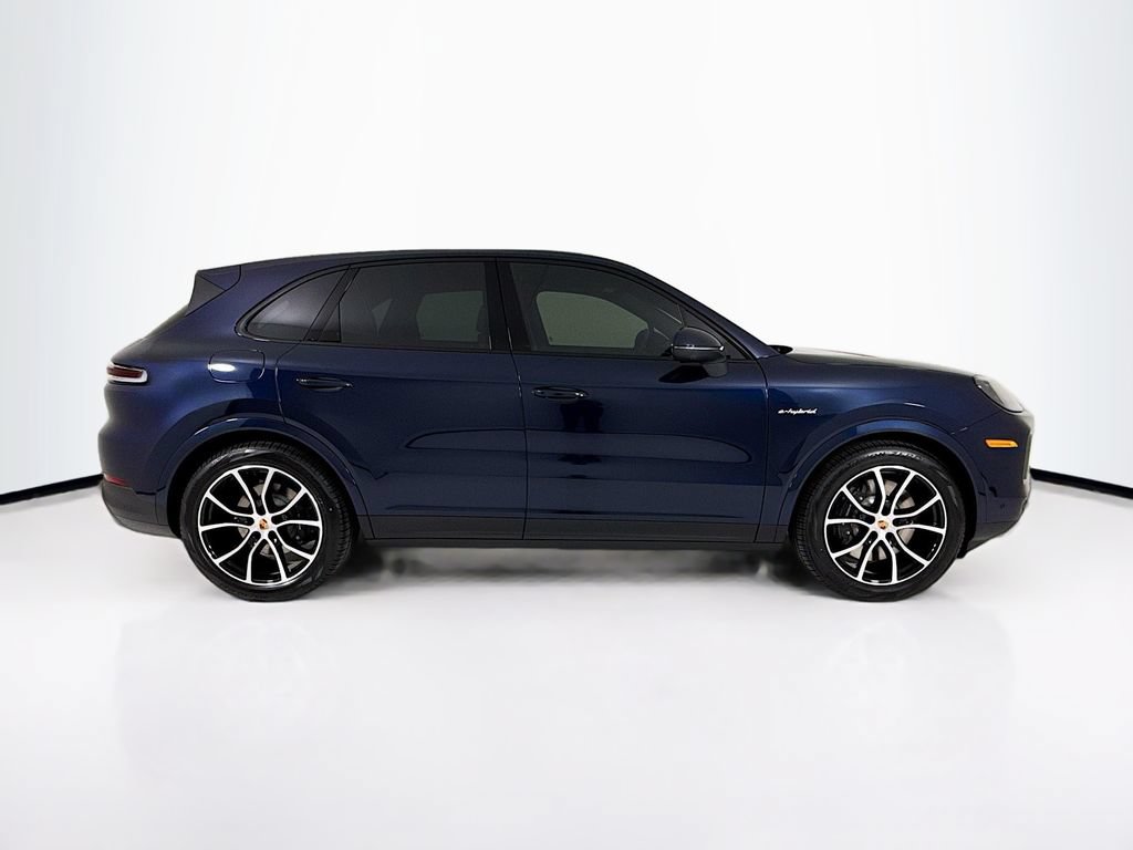 New 2026 Porsche Cayenne E-Hybrid AWD/4WD image 8
