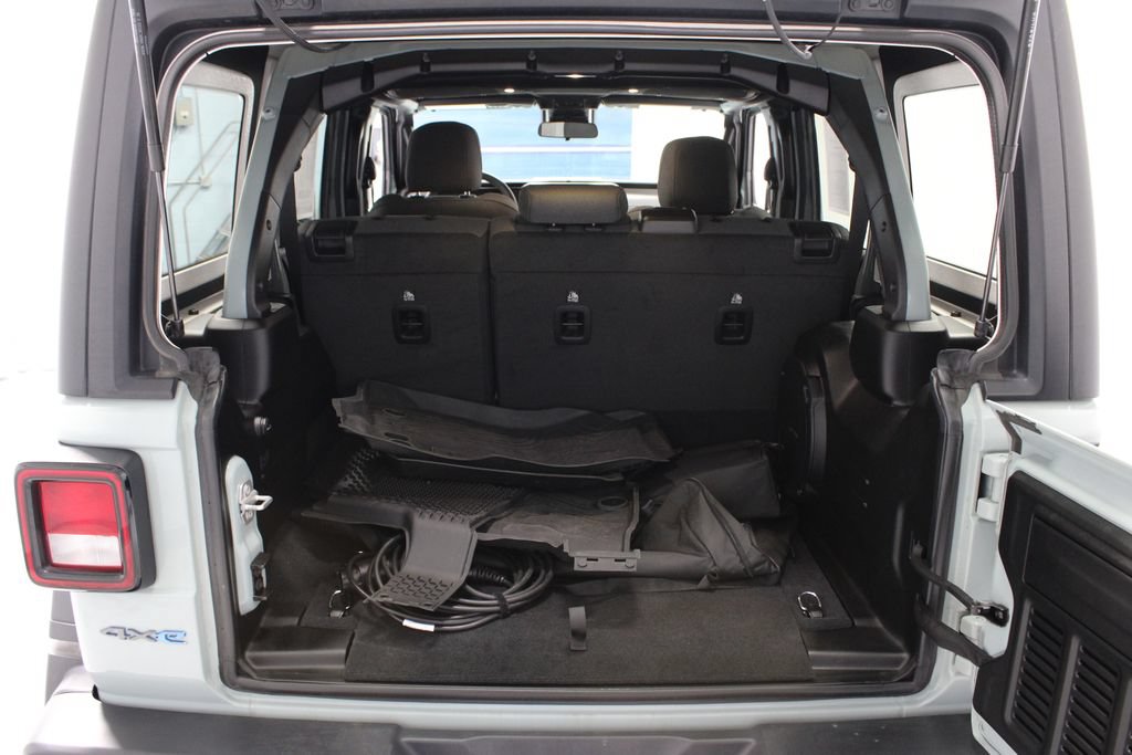 Used 2024 Jeep Wrangler Unlimited AWD/4WD image 16